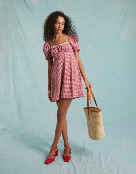 Miss Selfridge - Mini babydoll-jurk met kanten rand en gingham ruit in rood - view 1