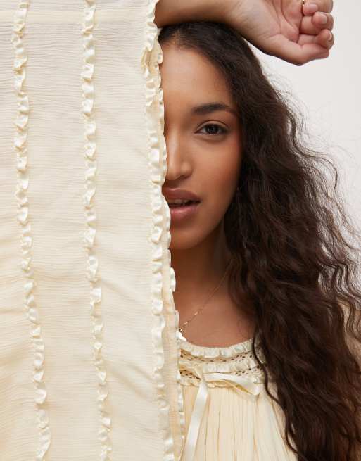 Miss Selfridge – Mini-Hängerkleid in Buttermilchgelb mit voluminösen Ärmeln, 4 von 4