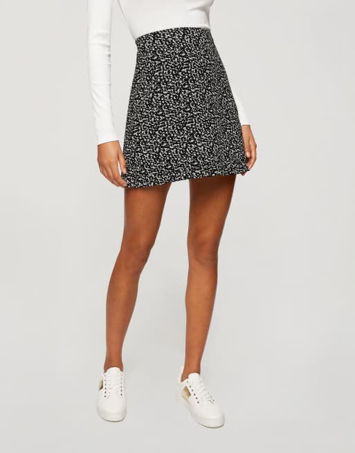 Miss Selfridge - Mini-jupe à volants en microfibre - Noir