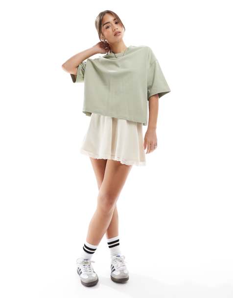 Miss Selfridge - Mini-jupe fluide en tissu côtelé doux avec bord inférieur en dentelle - Ivoire - view 1