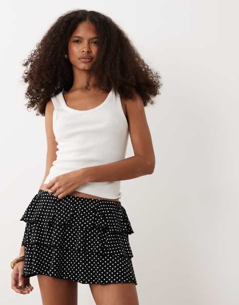 Miss Selfridge - Mini jupe-short à pois et volants étagés - view 1