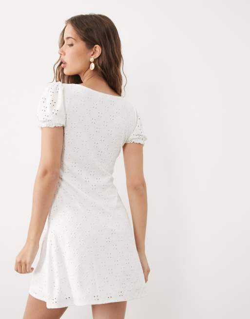 Miss Selfridge - Mini jurk met textuur, keyhole uitsnijding en picotrandje in wit, 4 van 4