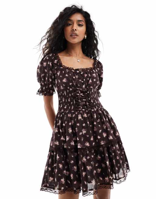 Miss Selfridge - Mini-korsetjurk met stroken en fijne print in bruin 