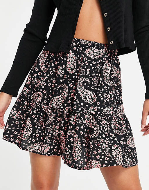 Women Miss Selfridge mini skirt in paisley print 