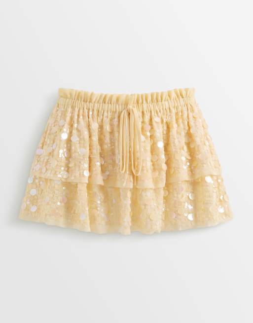 Miss Selfridge - Minigonna premium da spiaggia color burro con paillettes e volant, 6 di 9