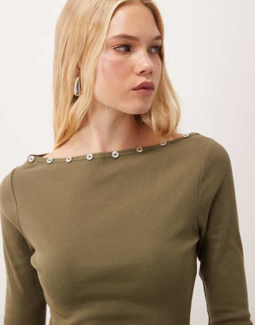 Miss Selfridge minikjole med slidsudskæring og flæseærmer i oliven, 3 af 4