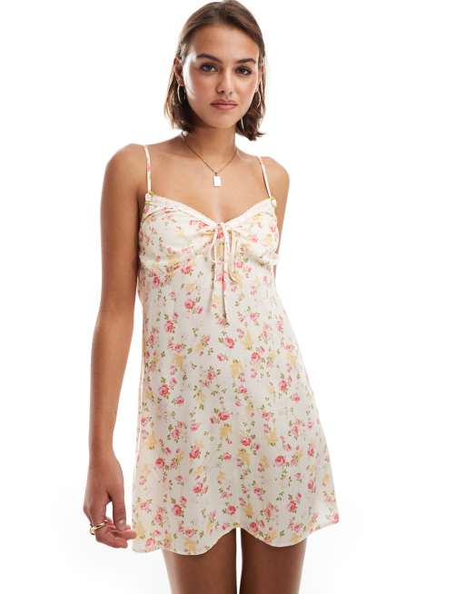 Miss Selfridge - Minikjole med stropper, sløjfebånd og småblomstret, lyserødt print