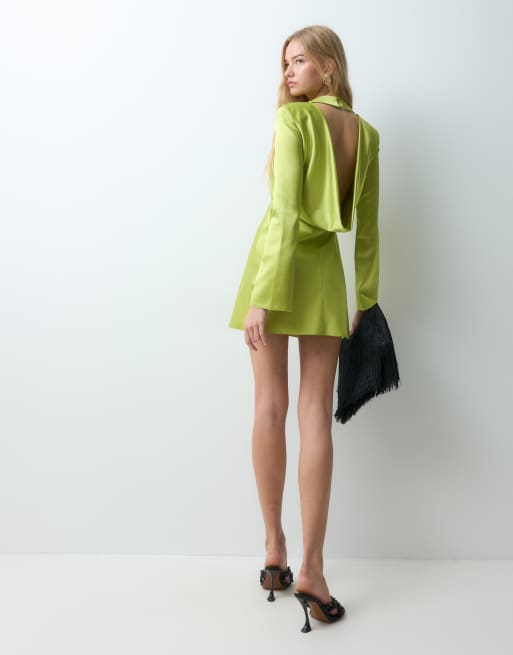 Miss Selfridge miniklänning i satin med markerade axlar i chartreuse, 2 av 5