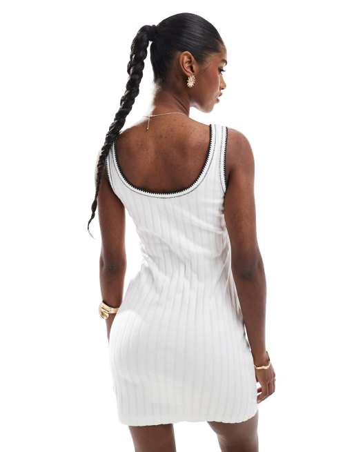 Miss Selfridge – Minikleid in Elfenbeinweiß mit Kontrastnaht und Taschendetail, 4 von 4