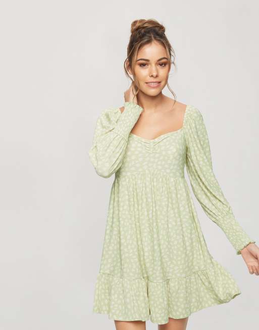 Miss Selfridge – Minikleid in Salbeigrün mit Herzausschnitt