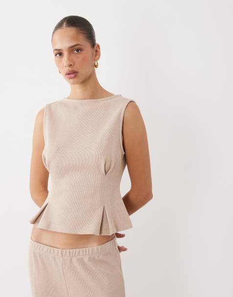 Miss Selfridge mjukt ribbat linne med peplumfåll - view 1