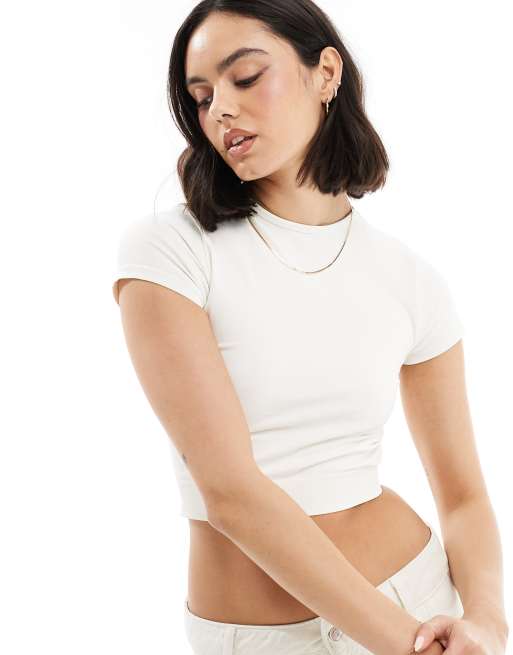 Miss Selfridge - Naadloos T-shirt met korte mouwen in crème
