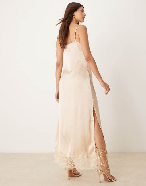 Miss Selfridge - Neutralfarvet maxikjole med cami-stropper og blonder i satin, 3 af 4