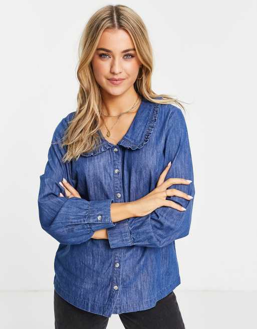 Miss Selfridge – Niebieska, jeansowa koszula z kołnierzem z falbanką