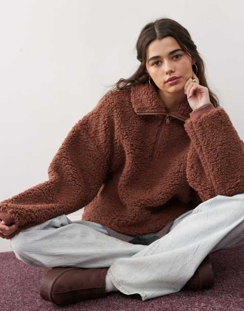 Miss Selfridge – Oberteil aus Teddyfell in Schokobraun mit kurzem Reißverschluss - view 1