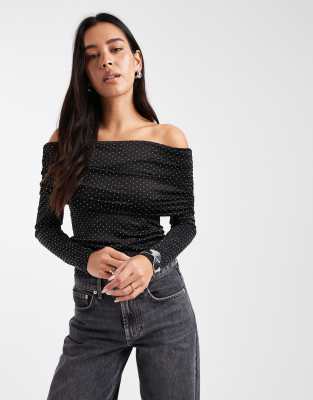 Miss Selfridge - Oberteil in Schwarz mit Carmen-Ausschnitt und Strassverzierung