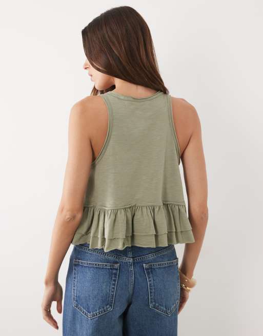 Miss Selfridge Oberteil mit Schößchen-Saum und durchgehender Knopfleiste in Khaki, 2 von 4