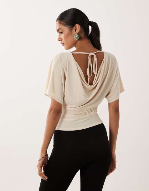 Miss Selfridge Oberteil mit taillierter Taille und Wasserfallausschnitt am Rücken in Stone - view 1