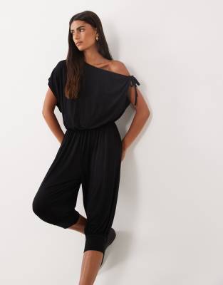 Miss Selfridge Off The Shoulder Capri Jumpsuit In Black