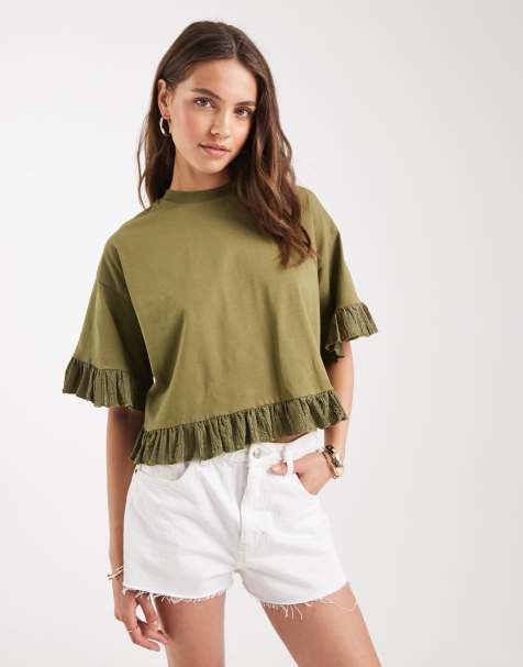 Miss Selfridge – Oliwkowy T-shirt z falbanką u dołu - view 1