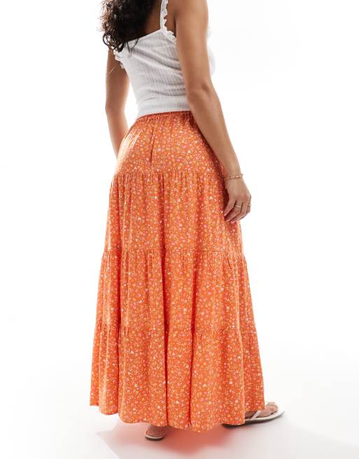 Miss Selfridge - Orange lagdelt maxinederdel med sideslids og småblomstret print, 2 af 5