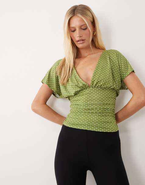 Miss Selfridge - Overdel med V-hals og polkaprikket print - view 1