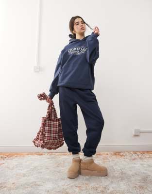 Miss Selfridge - Oversize-Jogginghose in Marineblau, Kombiteil