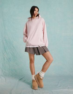 Miss Selfridge - Oversize-Kapuzenpullover in Rosa