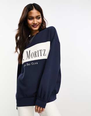 Miss Selfridge - Oversize-Sweatshirt in Marineblau mit „St. Moritz Ski"-Schriftzug