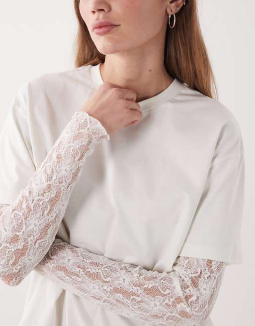 Miss Selfridge – Oversize-T-Shirt in Cremeweiß mit Spitzenärmeln, 4 von 4