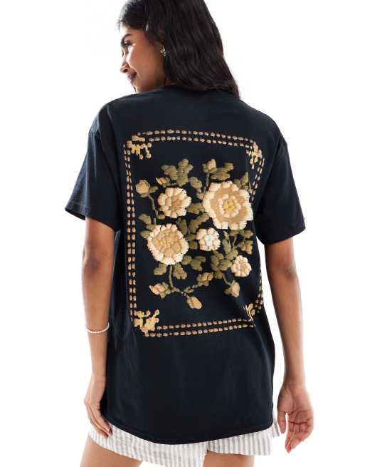 Miss Selfridge – Oversize-T-Shirt in Schwarz mit Blumen-Print im Gobelin-Stil, 4 von 4