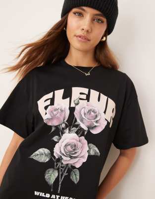 Miss Selfridge - Oversize-T-Shirt in Schwarz mit „Fleur"-Print