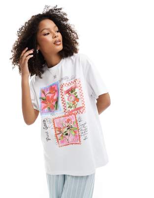 Miss Selfridge - Oversize-T-Shirt in Weiß mit Postkarten-Prints