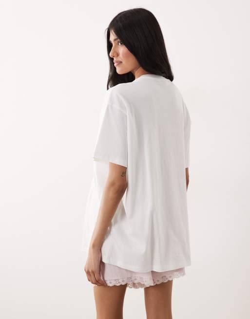Miss Selfridge – Oversize-T-Shirt in Weiß mit Retro-Stickerei, 3 von 4