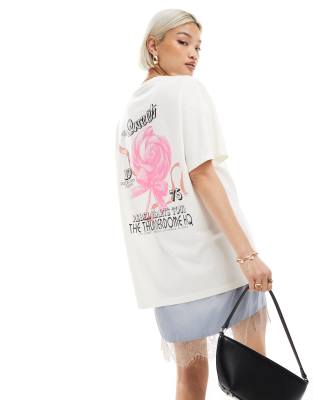 Miss Selfridge - Oversize-T-Shirt in Weiß mit „Sweetie"-Schleifenprint