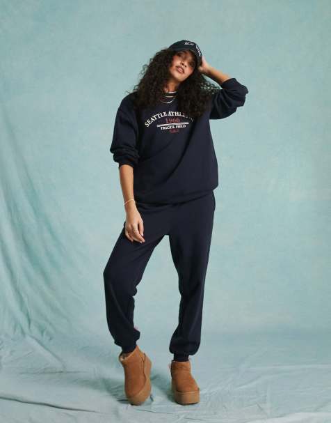 Women's - Athletic Essential Jersey Flare Joggers in Blueberry Navy