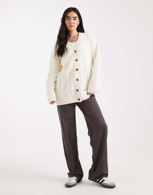 Miss Selfridge oversized longline cable cardigan in cream, 3 of 4