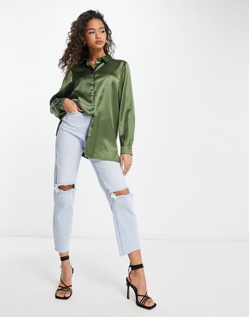 Miss Selfridge - Oversized overhemd van satijn met diamantknopen in kaki