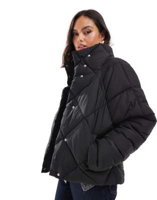 oversized quilted funnel neck crop puffer jacket in black