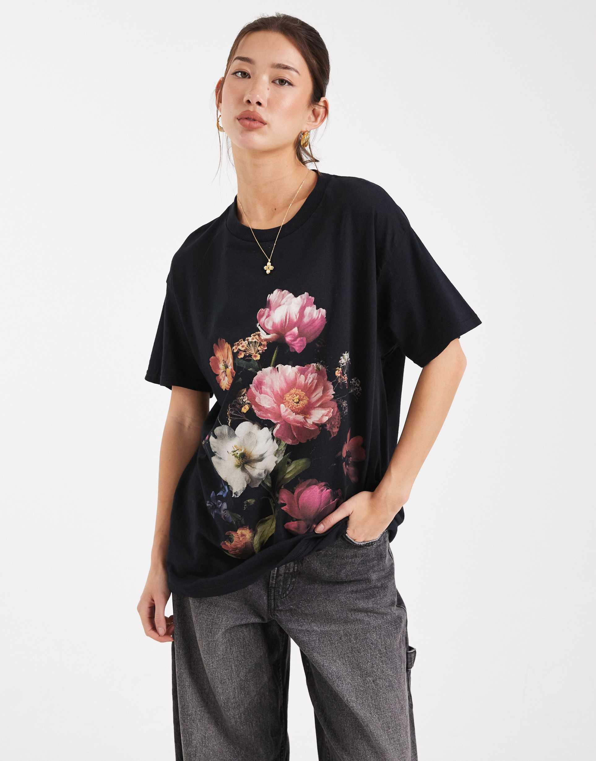 miss selfridge oversized t-shirt with photographic florals in black
