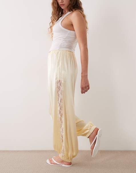 Miss Selfridge pantalon ballon en satin avec détail dentelle - view 1