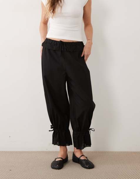 Miss Selfridge pantalón bloomers de bordado inglés negro - view 1