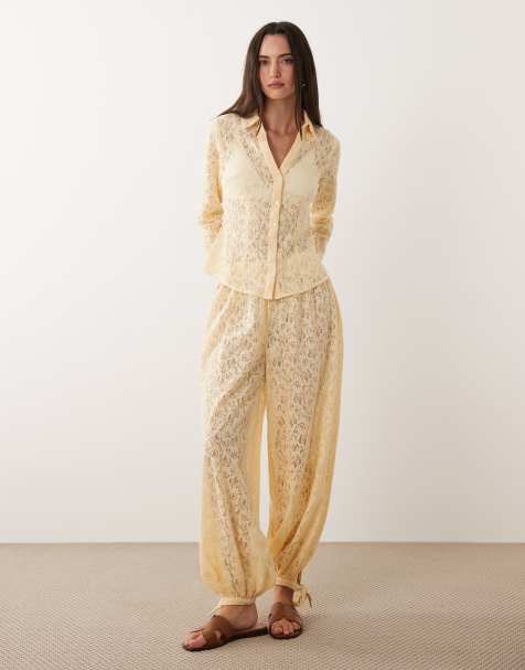 Miss Selfridge - Pantalon bouffant en dentelle - Crème - view 1