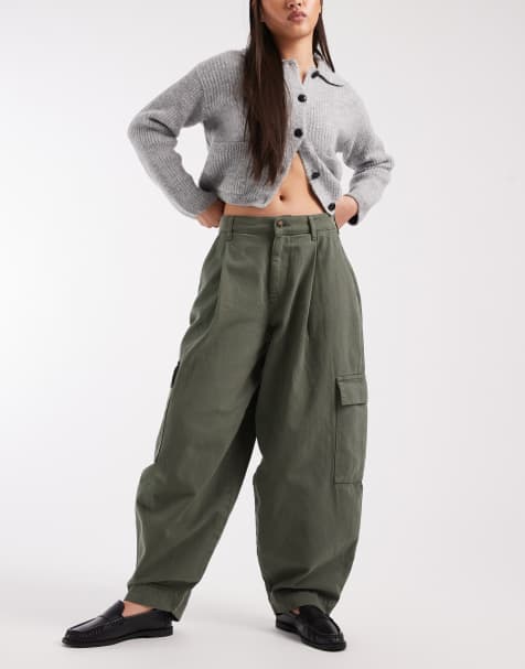 Miss Selfridge - Pantalon cargo bouffant style utilitaire - Kaki - view 1