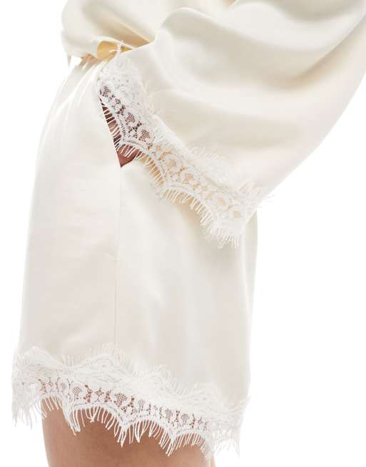 Miss Selfridge - Pantaloncini in raso e pizzo écru in coordinato, 3 di 5