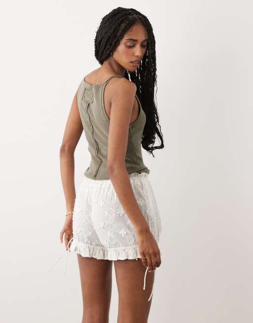 Miss Selfridge - Pantalones cortos blancos estilo bombacho con bordados, 5 de 5