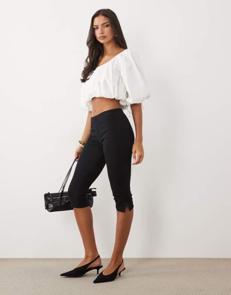 Miss Selfridge pantaloni capri con fondo spaccato e fiocco neri - view 1