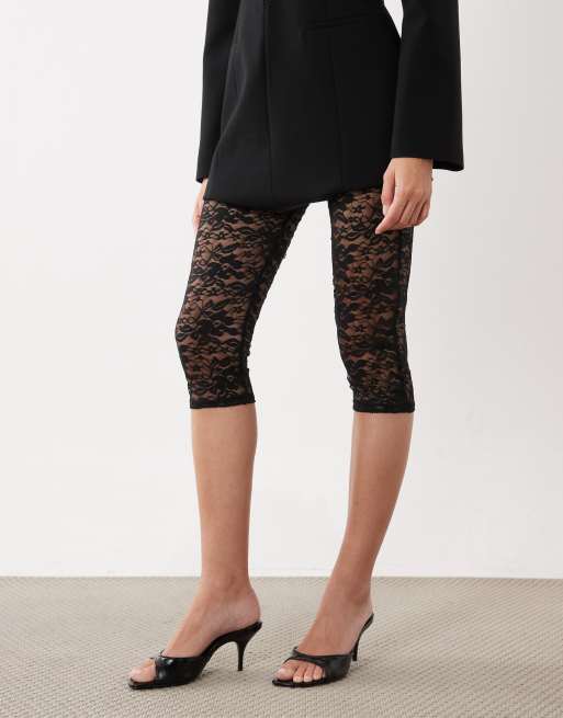 Miss Selfridge pantaloni capri in pizzo con fiocco neri, 3 di 5
