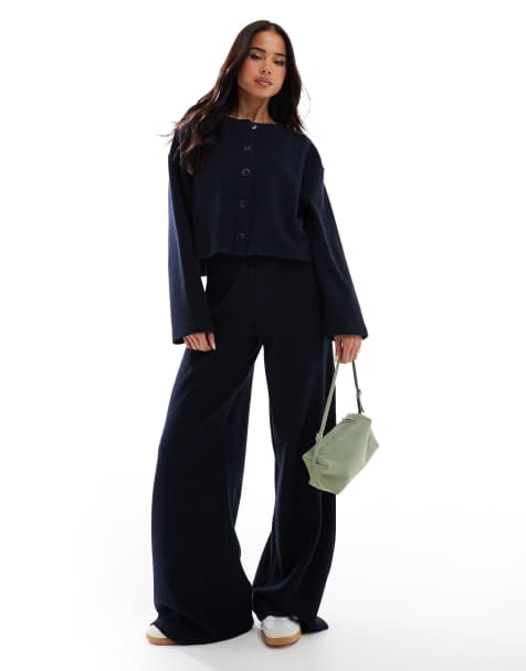 Miss Selfridge - Pantaloni con fondo ampio blu navy a coste morbidi - view 1