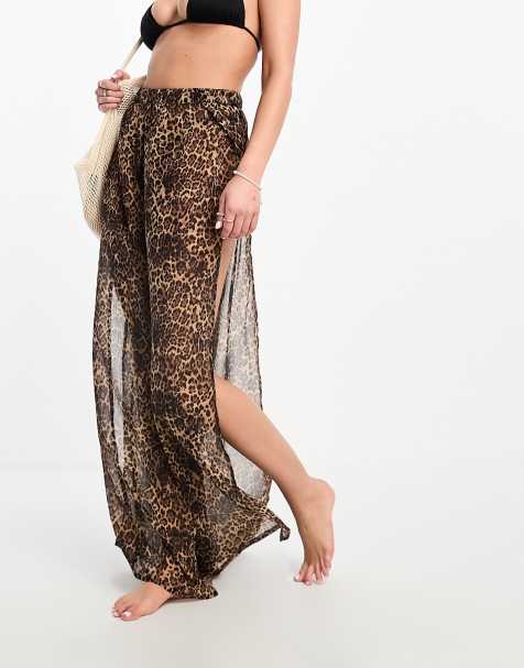 Miss Selfridge - Pantaloni da spiaggia in chiffon leopardati a fondo ampio con spacco laterale - view 1